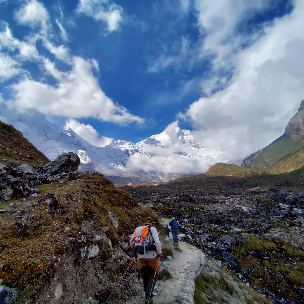 Top reasons to trek in the Manaslu region with scenic mountains, trails, and traditional villages for an unforgettable trekking experience.